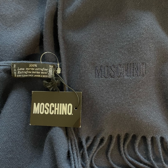 NWT Authentic Moschino Cape in 💯% Lana Merino Extra Fine Wool in Navy - Picture 10 of 10